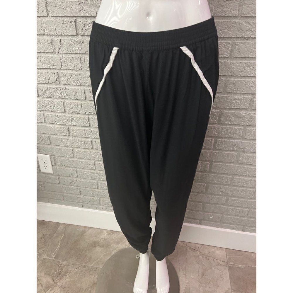 Bongo Fergie Black With White Trim Side Slit Pant Size L